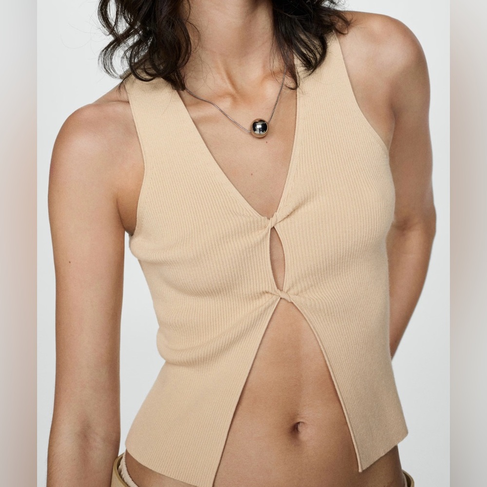 Mango Women’s Beige Cut Out Detail Top NWT - Picture 2 of 10